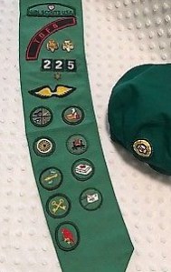 Vintage-Girl-Scout-Hat-Badges-Sash-Pins-Girl